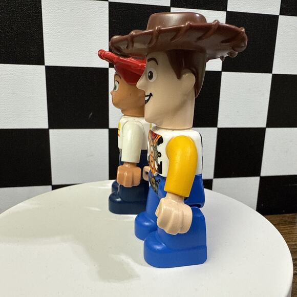 LEGO DUPLO DISNEY TOY STORY WOODY & JESSIE GIRL 2.5" LOT of 2 FIGURES - Picture 3 of 4